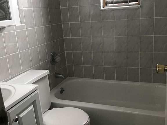 2nd image of 4550 48th St APT E2