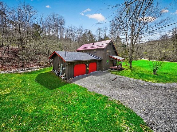 4th image of 414 Hulbert Hollow Rd