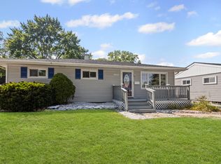 17832 Burnham Ave, Lansing, IL 60438