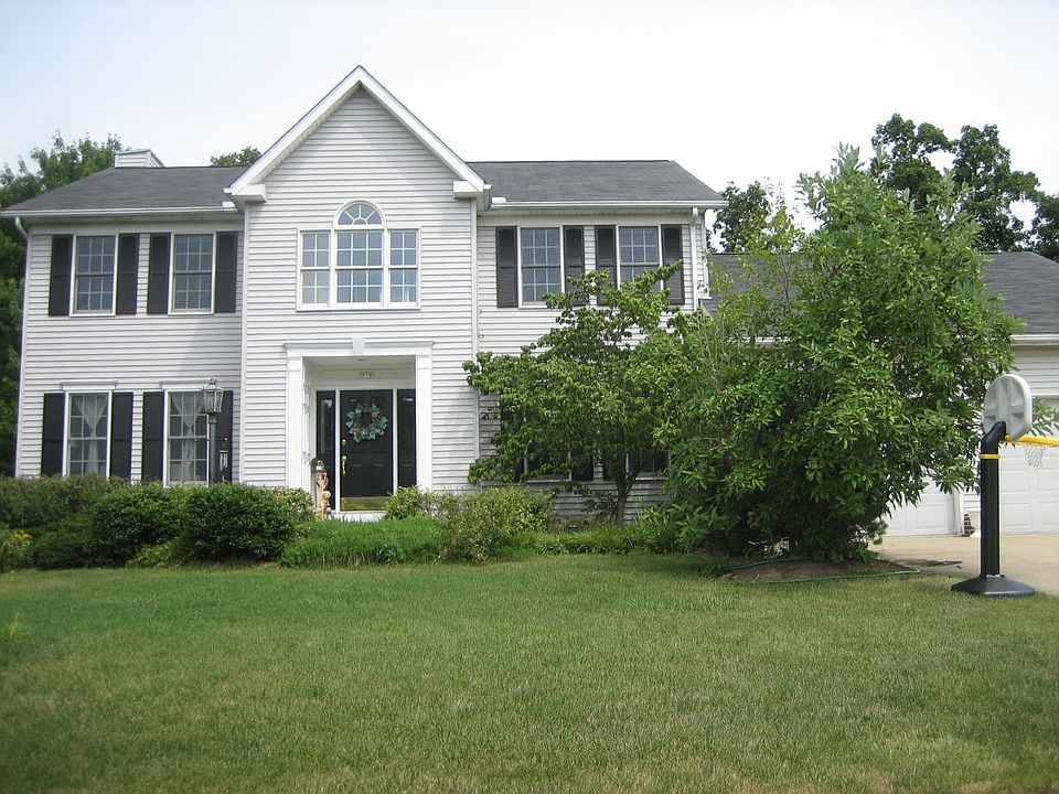 1st image of 835 Westwood Dr