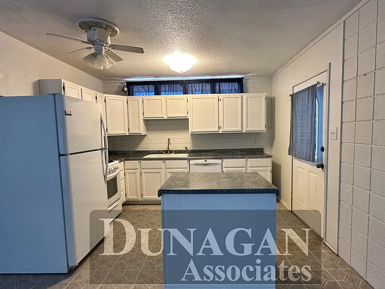 1207 Bryan Cir — Photo 5
