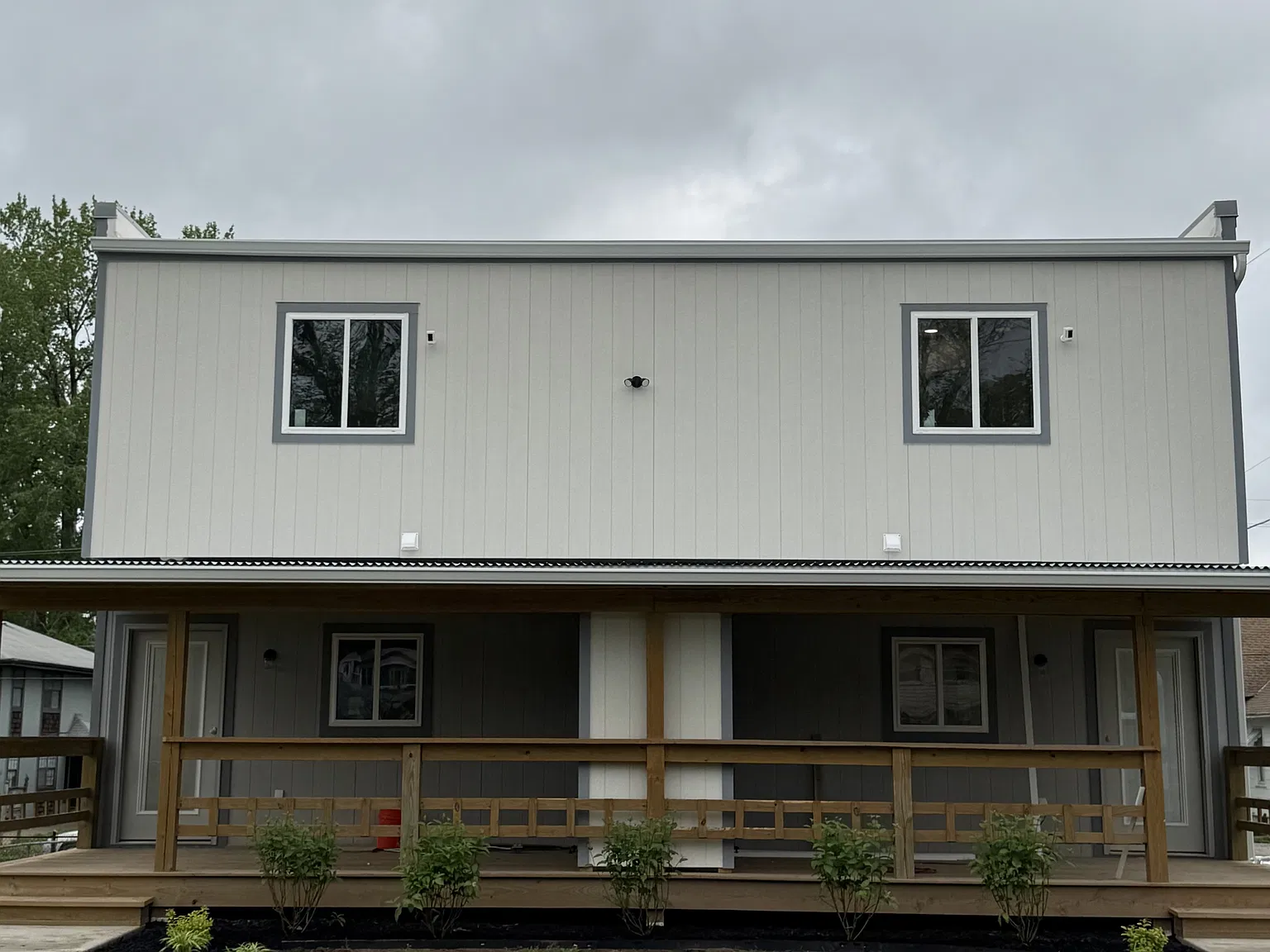 403 Sheridan Street - B — Photo 2