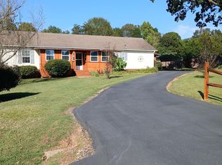 218 Muldoon Ln, Clover, SC 29710