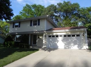 2021 Cardinal Dr, Waukesha, WI 53186