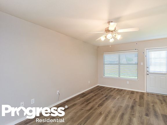 5th image of 10741 Many Oaks Dr