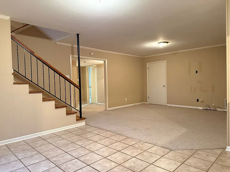 323 Auburn Dr — Photo 12