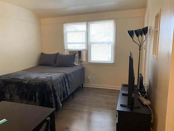 5th image of 2718 South St