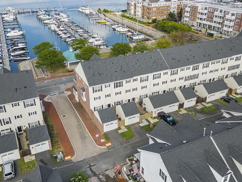 1st image of 564 Marina Landing Ln