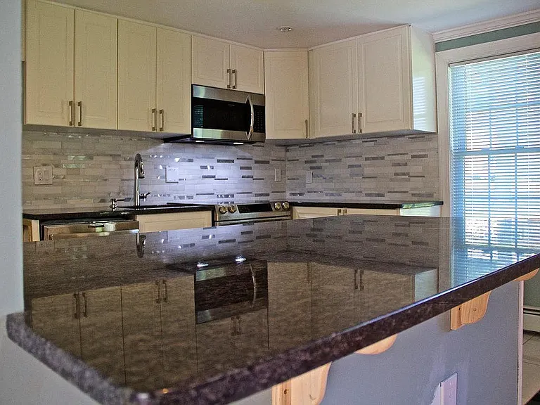 52 Maplewood Dr — Photo 19