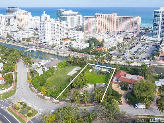 3rd image of 2675 SE Flamingo Dr