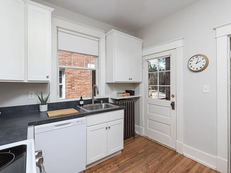 315 Vine St — Photo 10