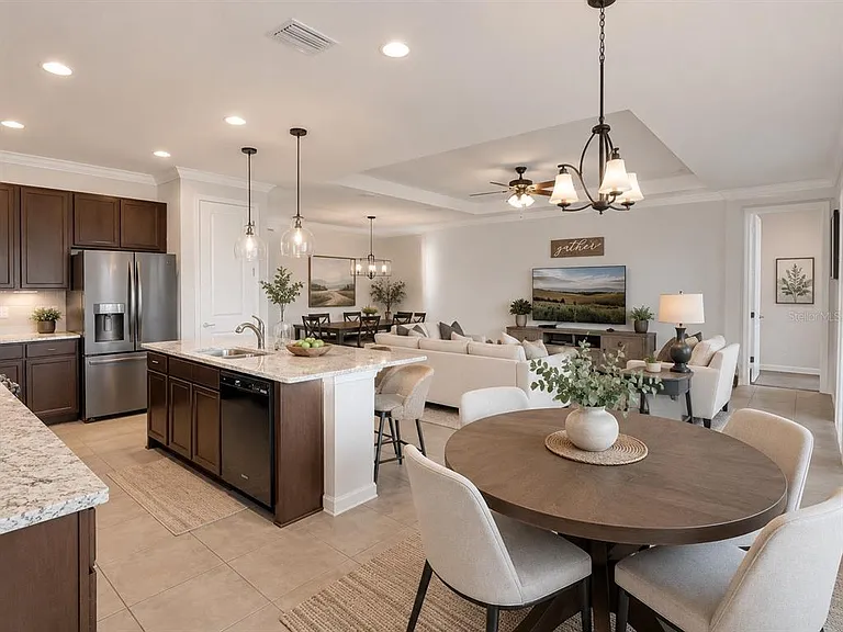 251 Northcote Ct — Photo 3