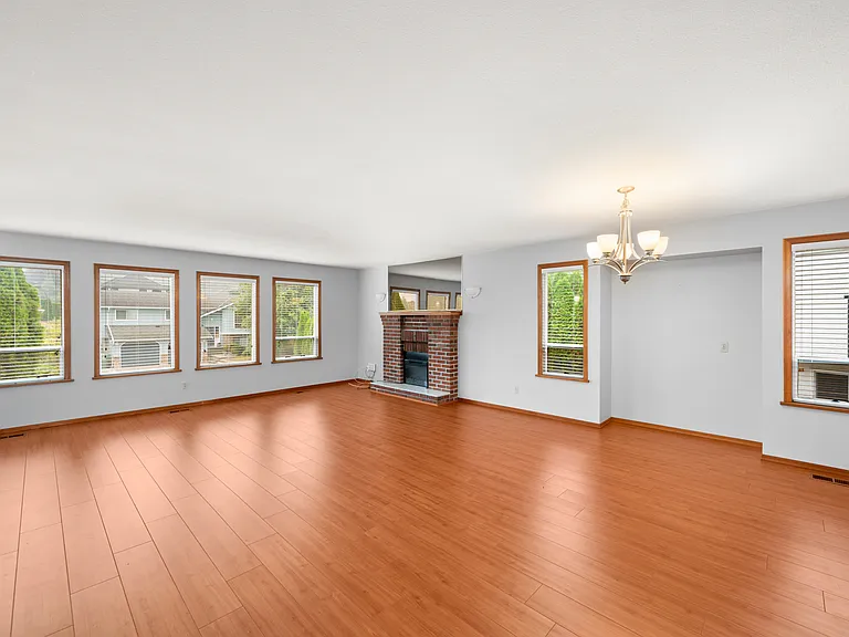 3639 Dunsmuir Way — Photo 13