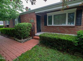 28552 McCarty Dr, Perrysburg, OH 43551