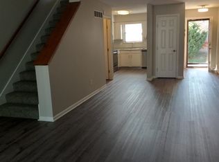 9622 W 87th St, Overland Park, KS 66212