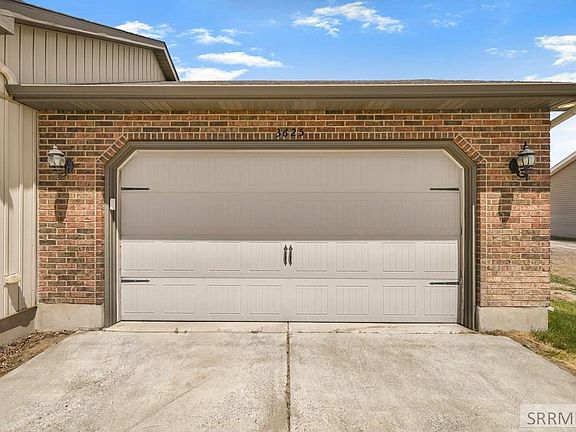 4th image of 3625 E Hyrum Dr