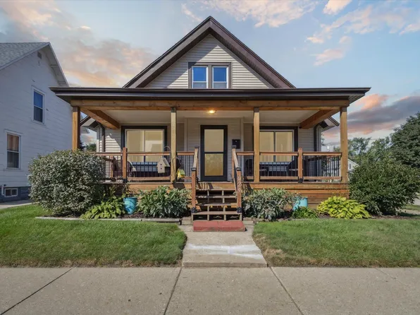 629 Eisenhower Ave, Janesville, WI 53545