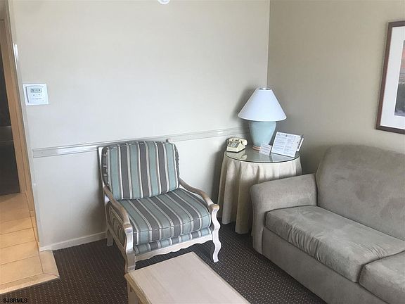 4th image of 801 10th St #260