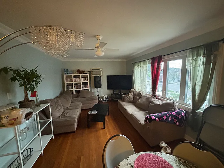 96-09 Linden Blvd #2 — Photo 2