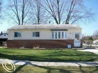 4646 Moore St, Wayne, MI 48184