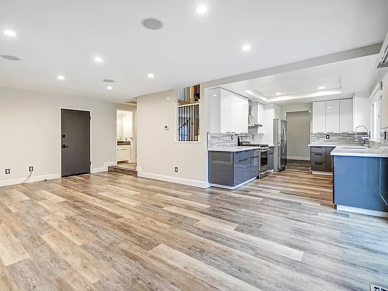 357 San Marin Dr — Photo 7