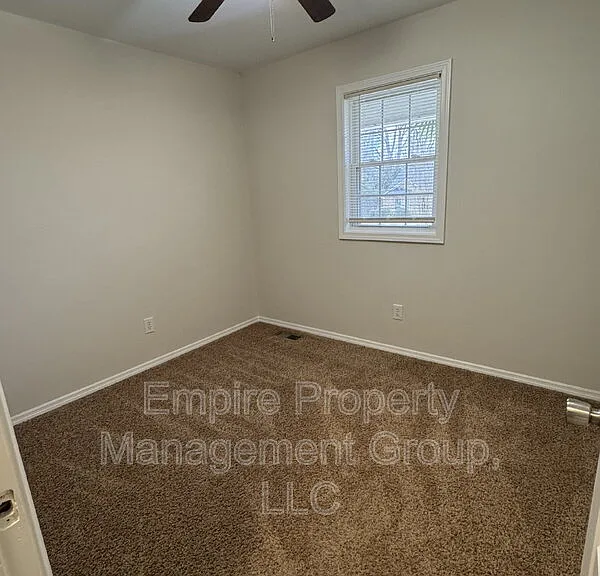 103 Yorkshire Dr — Photo 7