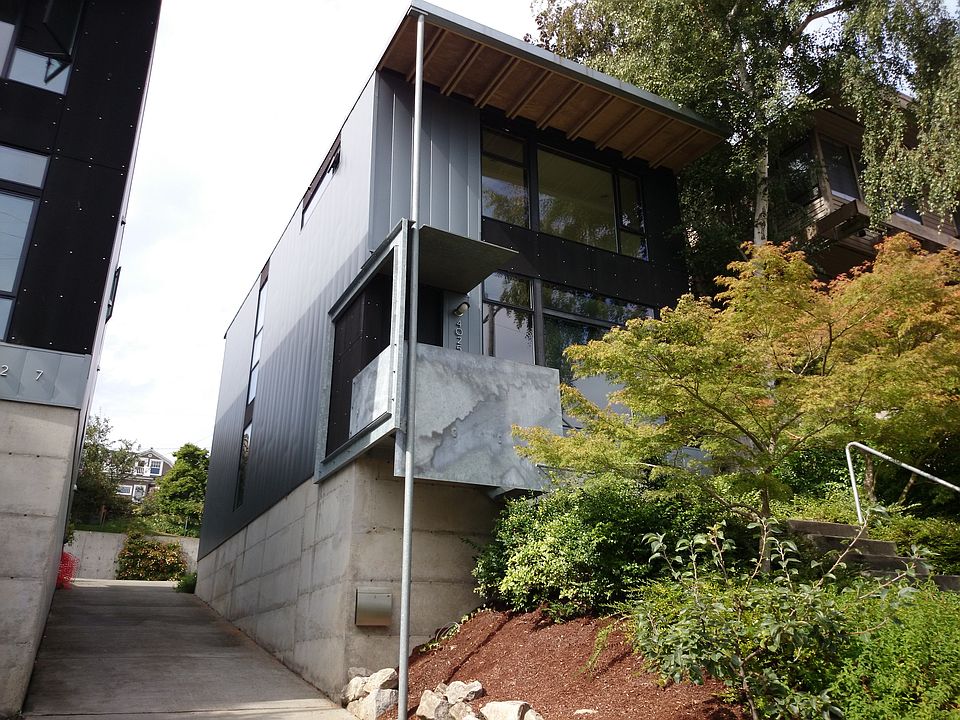 1st image of 4025 42nd Ave S