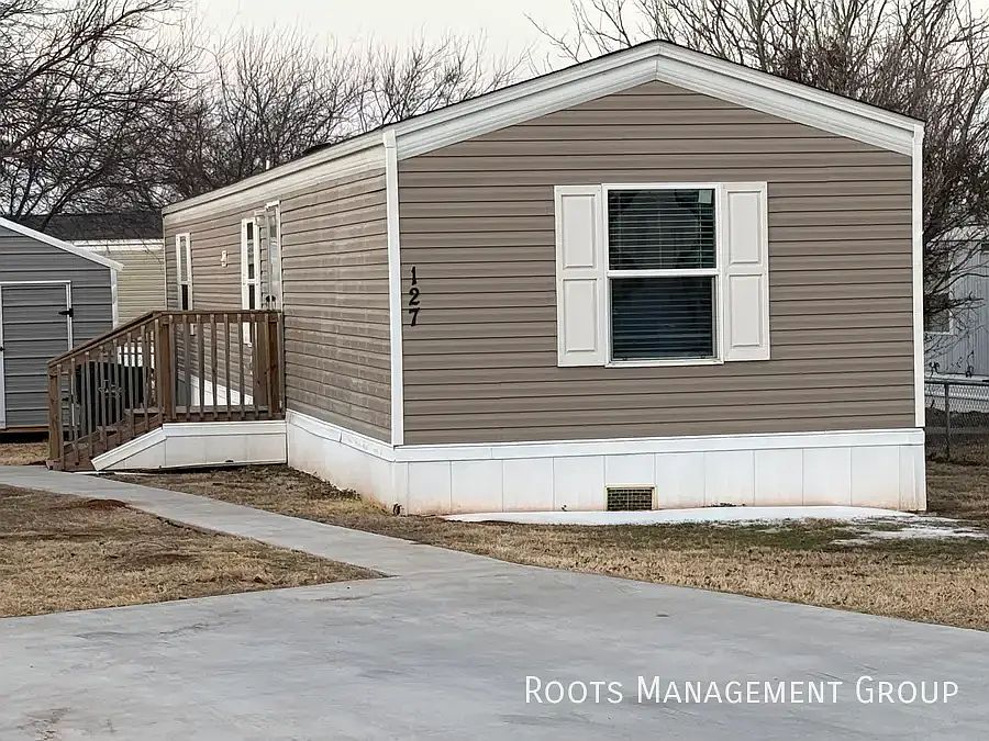 1st image of 127 Eldridge Ln #127