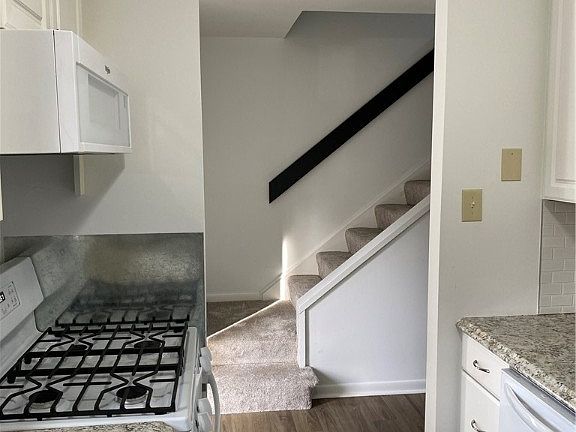 3rd image of 11603 E Briar Patch Dr