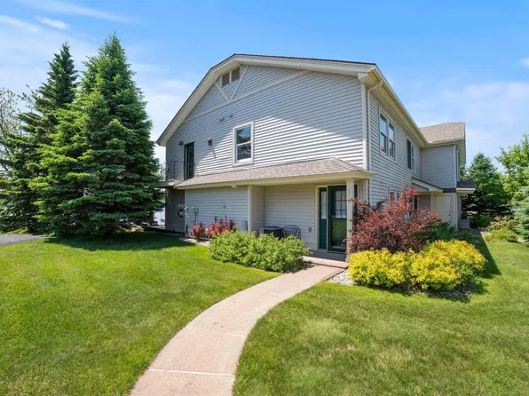 524 Marina Dr, Superior, WI 54880
