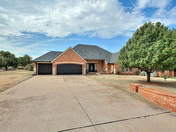 2nd image of 2365 Elm Tree Dr