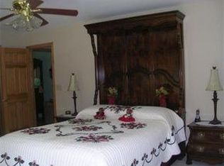 147 Pomeroy Meadow Rd, Southampton, MA 01073