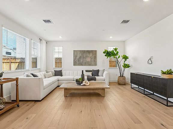 Abigail Place Plan 3 Homesite 16 Living Room