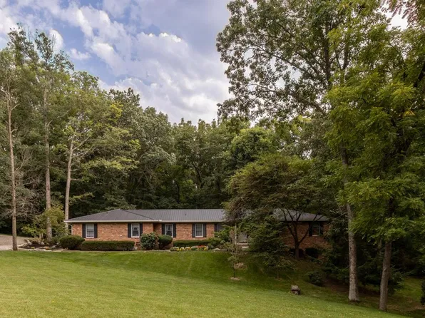 2895 Franchel Ct NW, Lancaster, OH 43130
