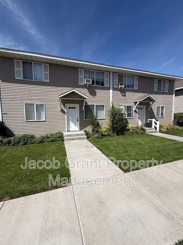 2 bed, 1.0 bath, 1000 sqft, $1,095 — Photo 1