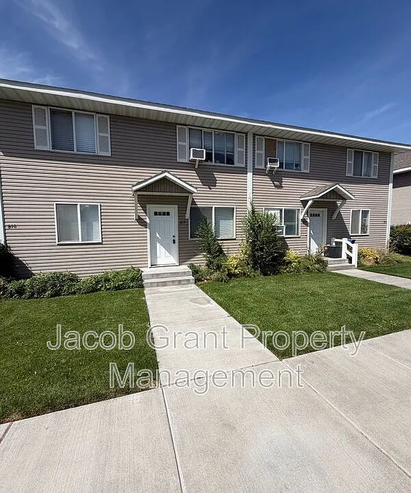 454 E Center St #B15