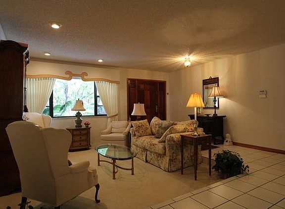 2nd image of 242 Pinecrest Dr