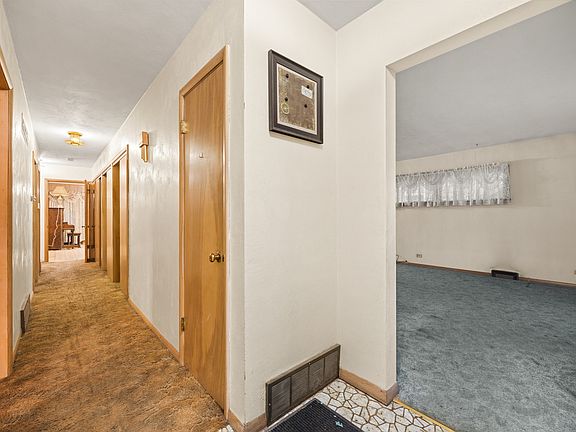 2nd image of 3251 N Schultz Dr