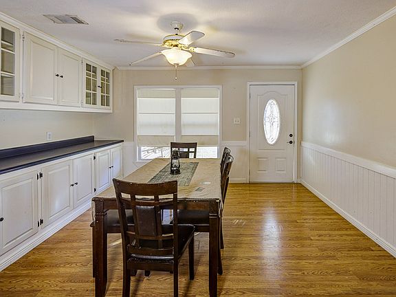 3rd image of 130 Singing Hills Rd