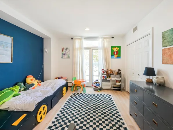 207 Shearwater Ct West image 21 of 32