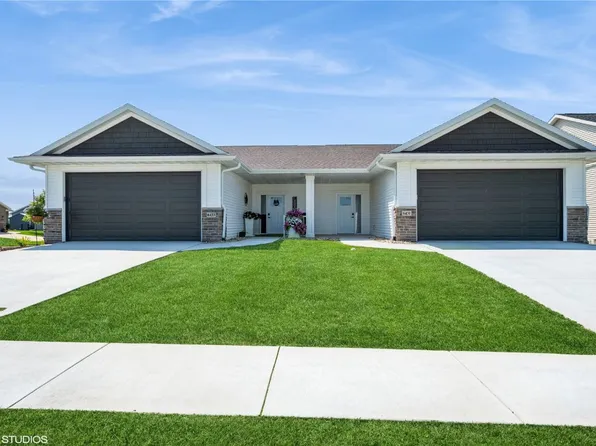 6431 Rookwood Ln, Marion, IA 52302