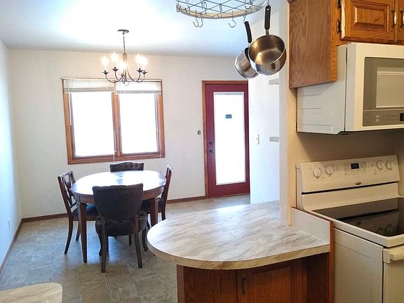 4th image of 1803 Crescent Dr
