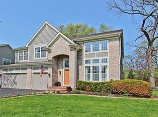 11 River Oaks Cir E, Buffalo Grove, IL 60089