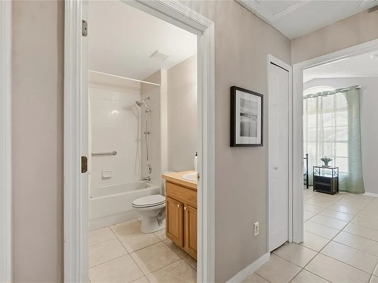 334 Brayton Ln — Photo 16