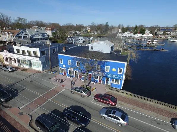 2214 Broad St APT 201, Providence, RI 02905