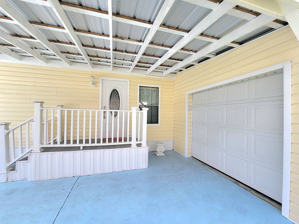 1st image of 405 Port Royal Ct