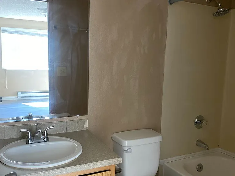 Westwood Apartments — Photo 163