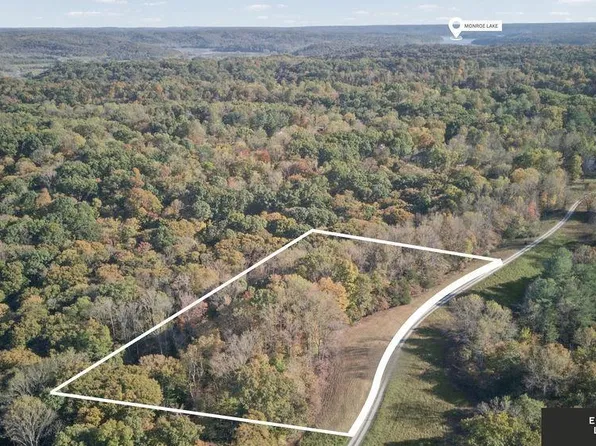 6669 E Gross Rd, Bloomington, IN 47401