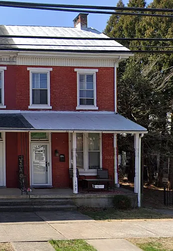 102 W Penn Ave Photo 1