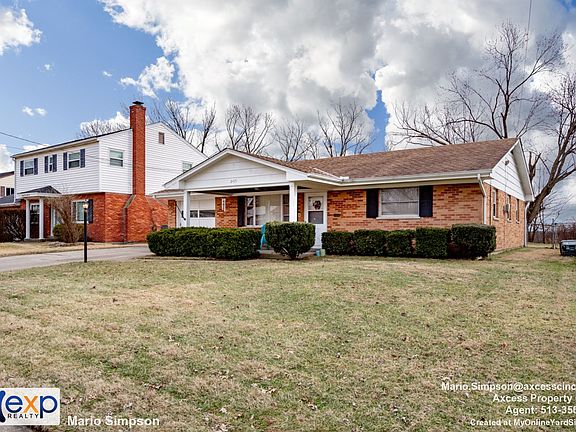 3rd image of 2471 Grosvenor Dr